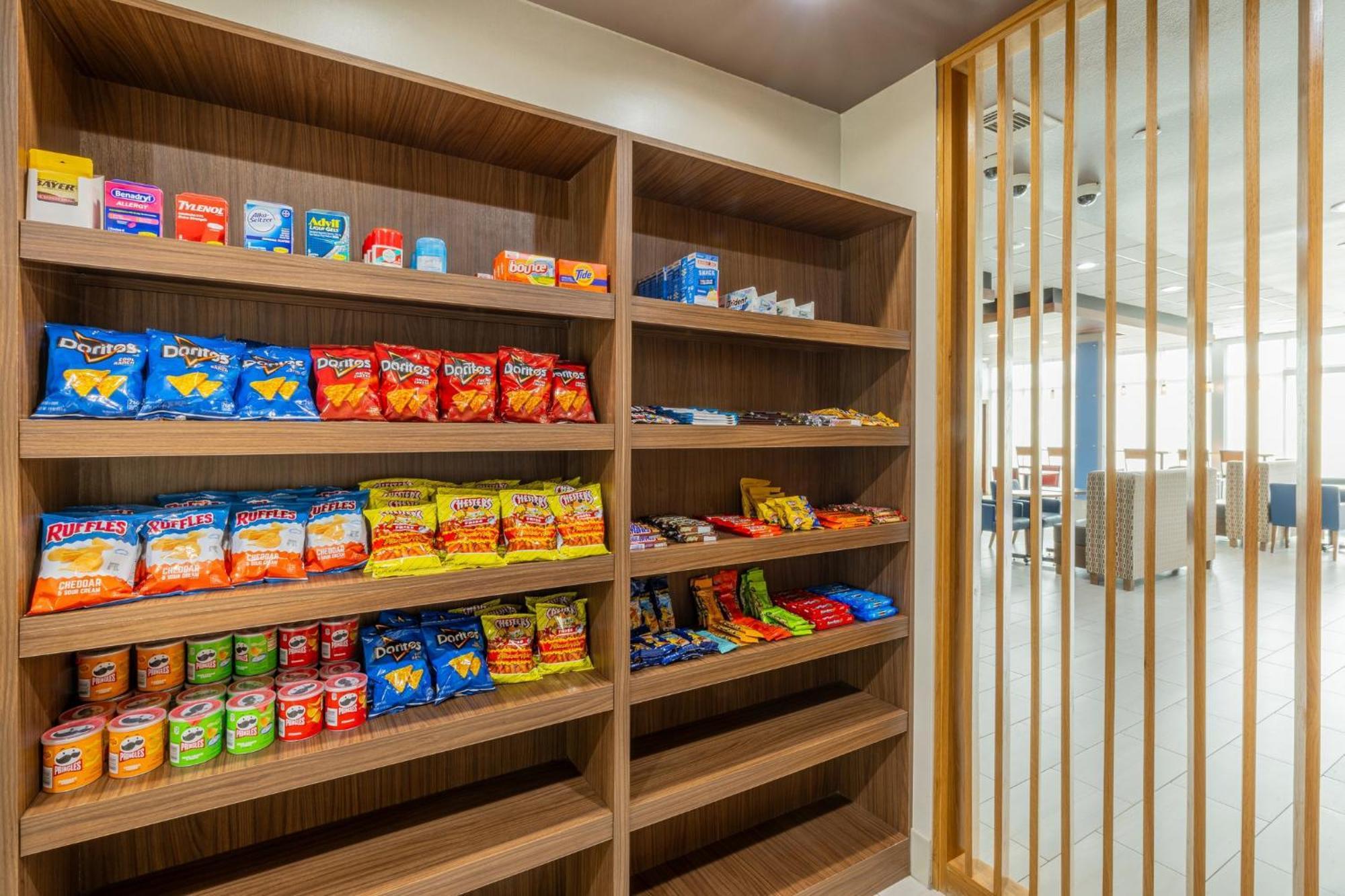 Holiday Inn Express & Suites - Lindale By Ihg Exteriör bild