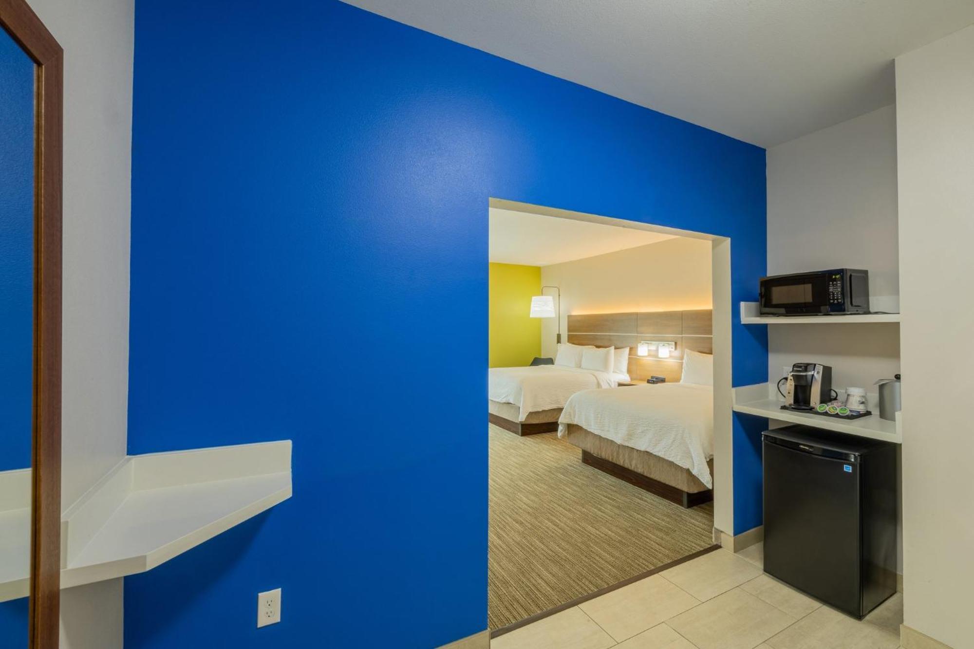 Holiday Inn Express & Suites - Lindale By Ihg Exteriör bild
