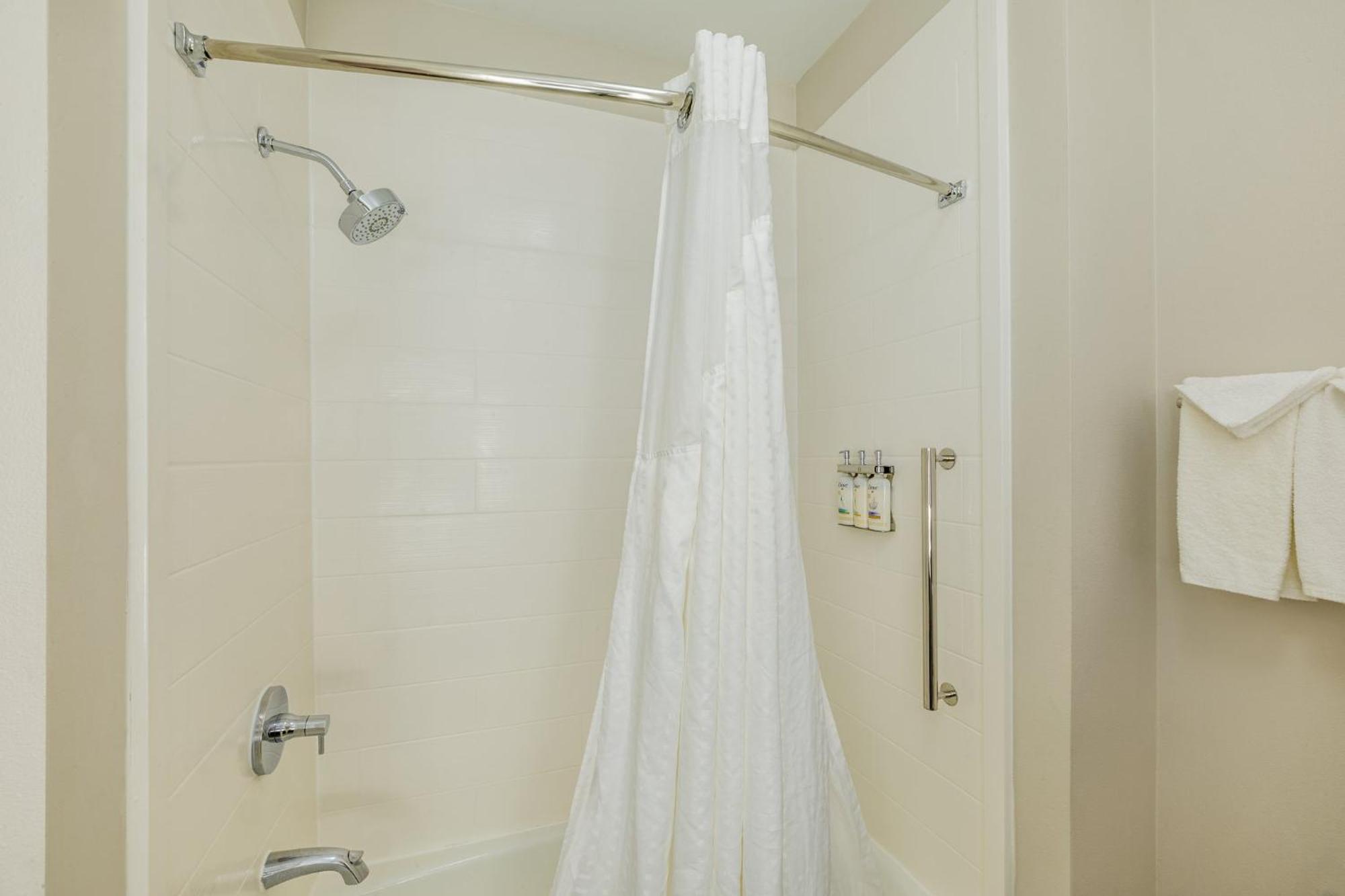 Holiday Inn Express & Suites - Lindale By Ihg Exteriör bild