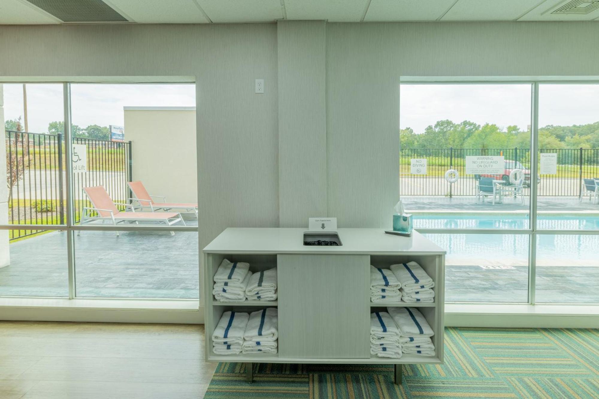 Holiday Inn Express & Suites - Lindale By Ihg Exteriör bild